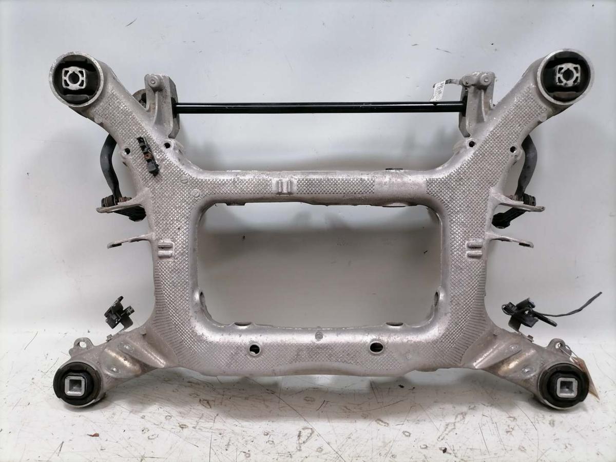 BMW 7er G70 original Hinterachstr&auml;ger Hinterachk&ouml;rper 4,4 400KW Bj.2022